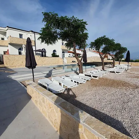 Ivanovic Apartamento Vir