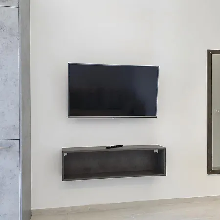Ivanovic Apartament Vir